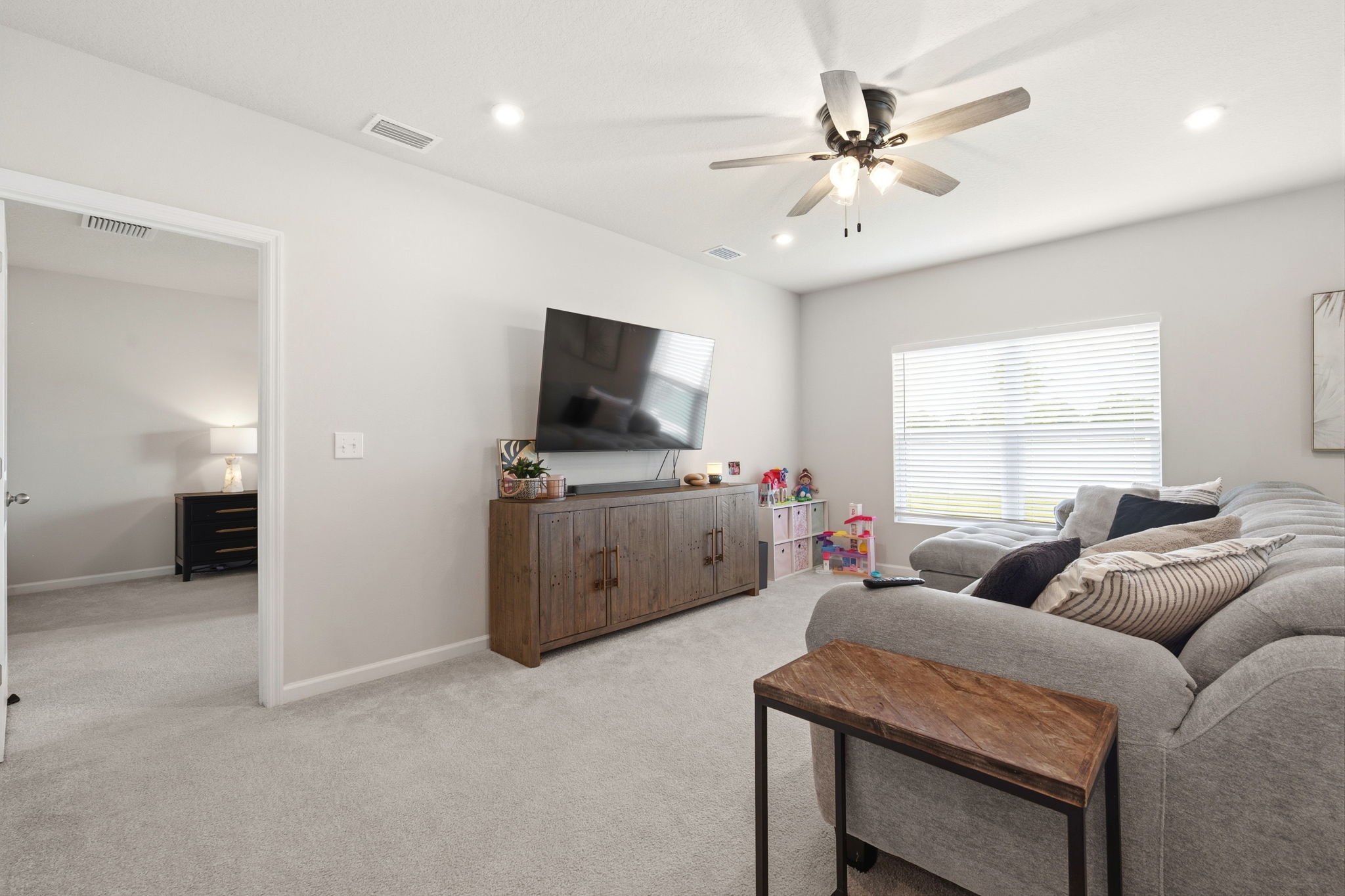 Interiors (27)