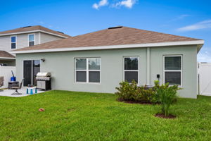 Rear Exteriors (6)