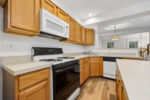 Madrigal Dr-S1610-018.jpg