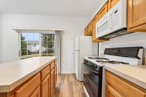 Madrigal Dr-S1610-019.jpg