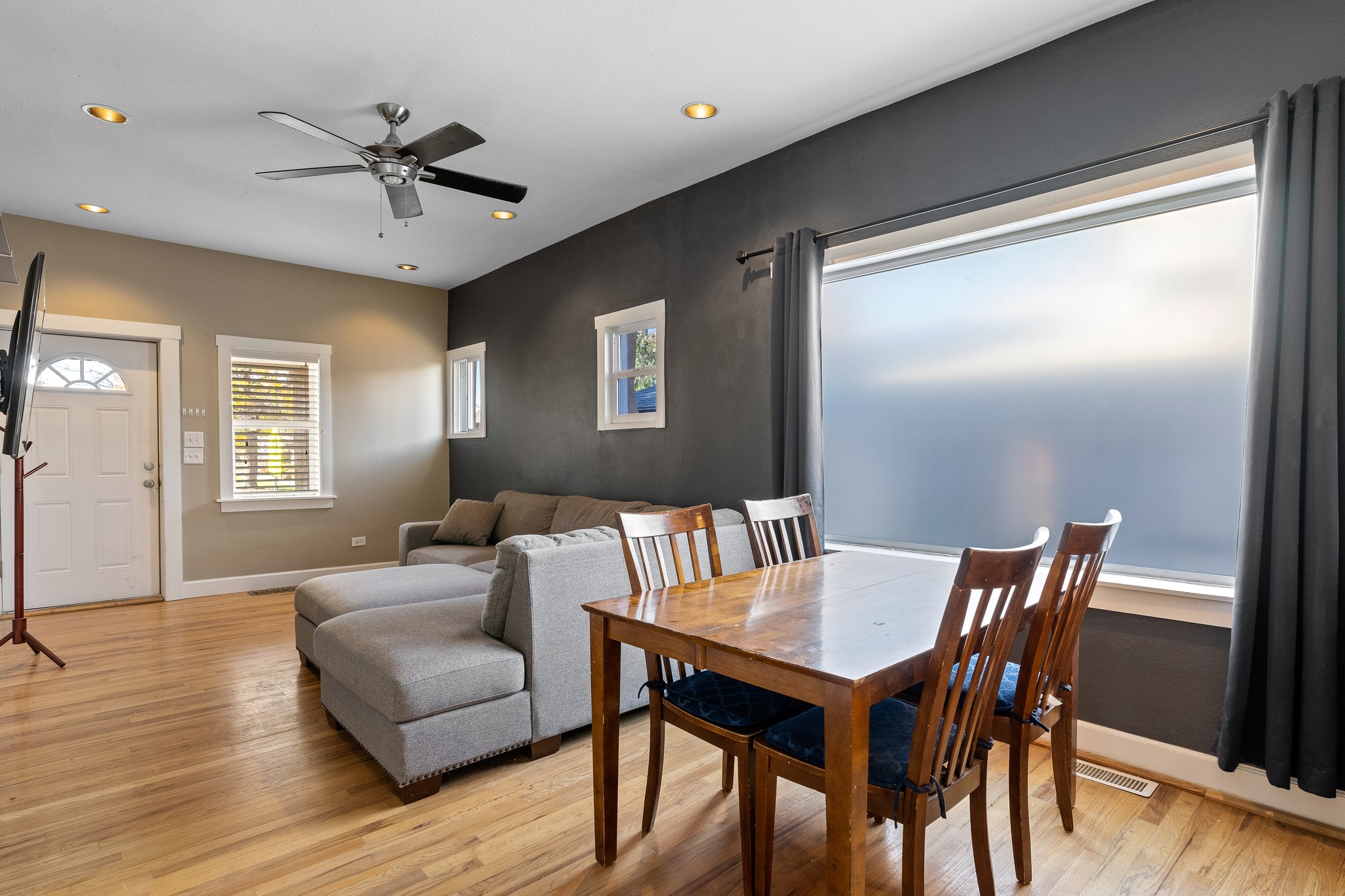 1434 Knox Ct, Denver, CO 80204, USA Photo 9
