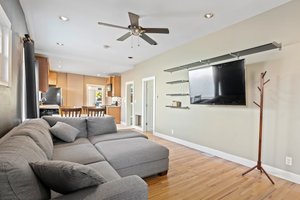 1434 Knox Ct, Denver, CO 80204, USA Photo 4