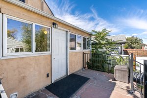 1434 Knox Ct, Denver, CO 80204, USA Photo 34
