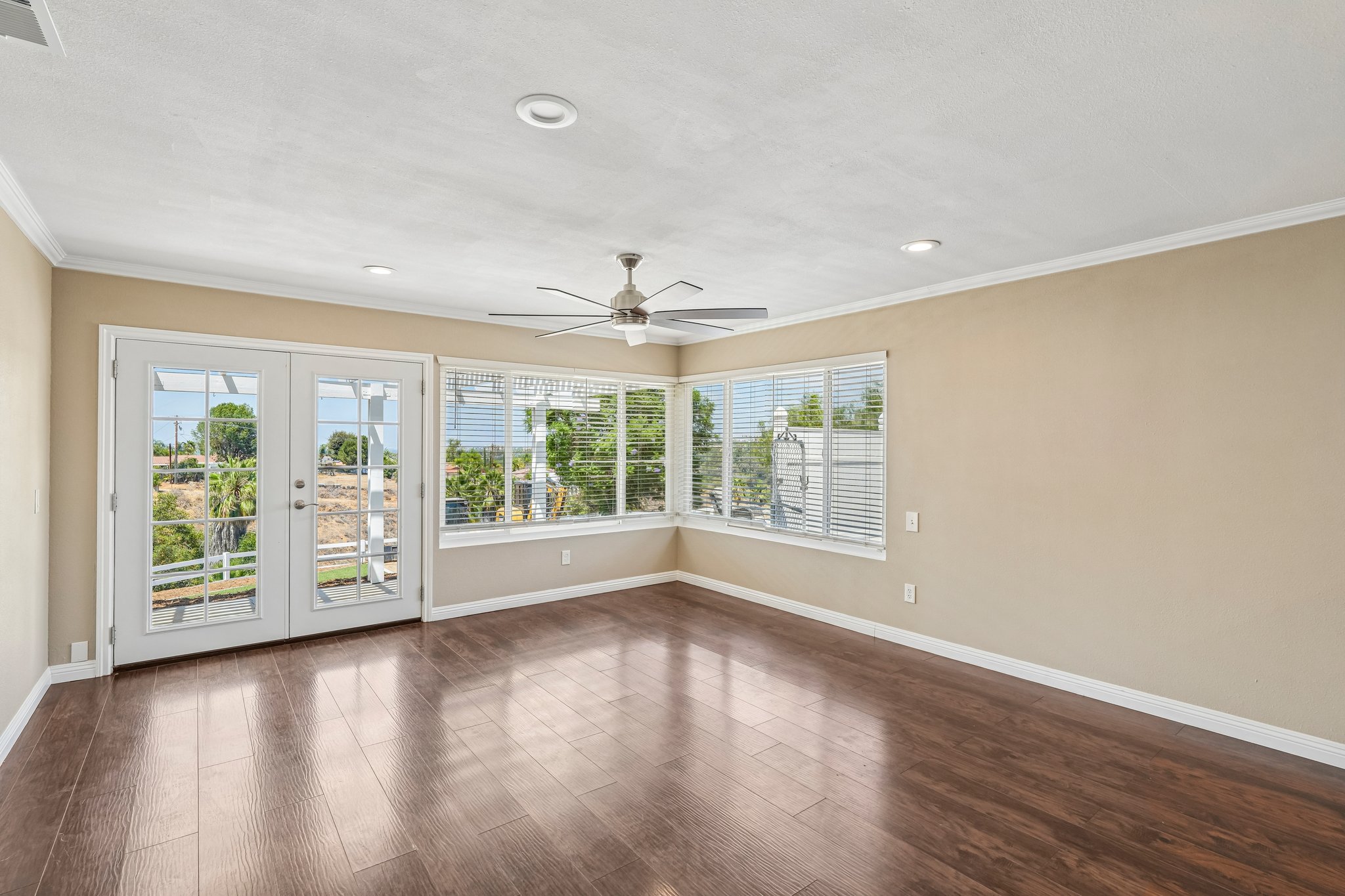 Laurel Dr-S0708-011.jpg