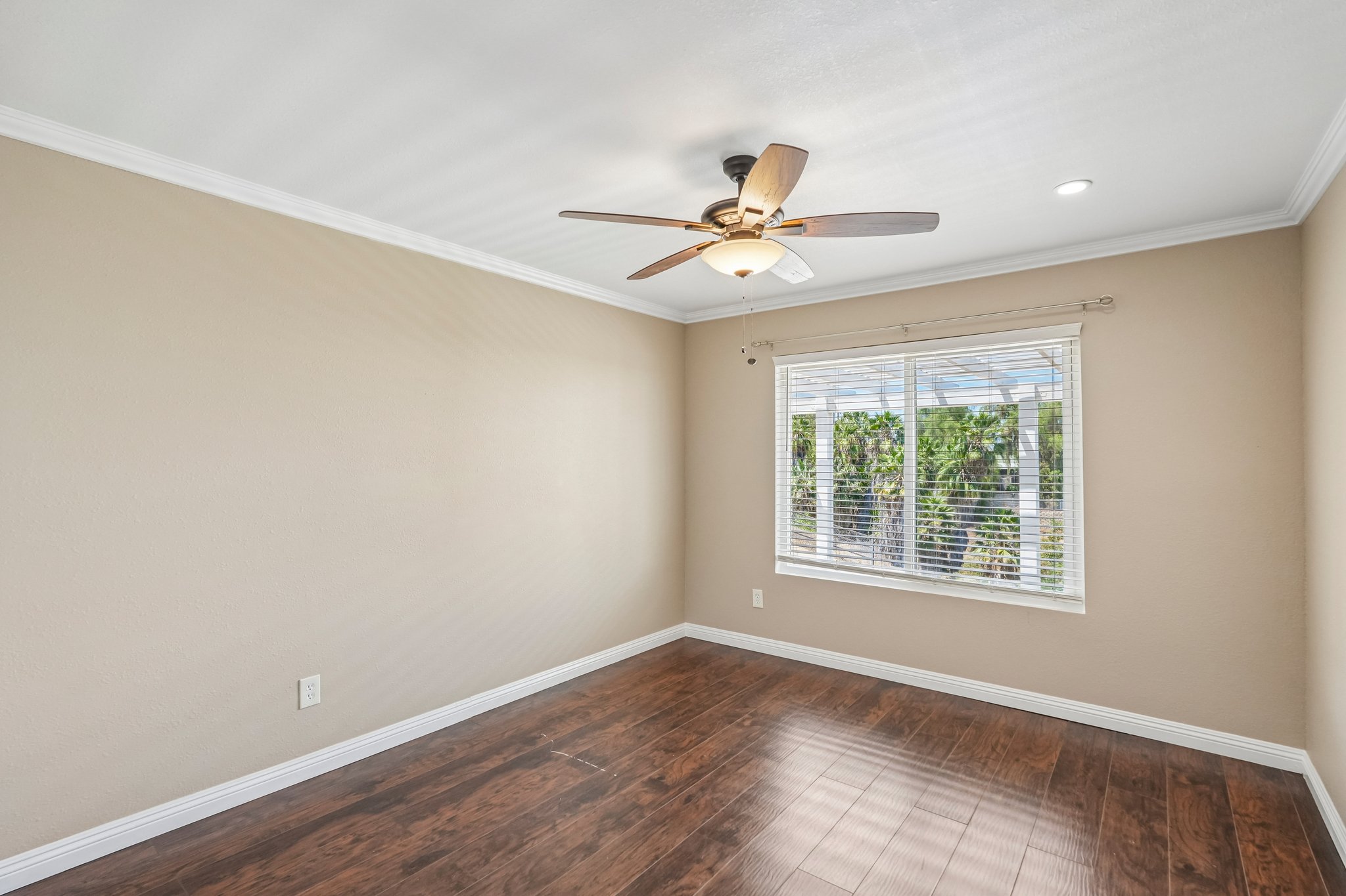 Laurel Dr-S0708-020.jpg