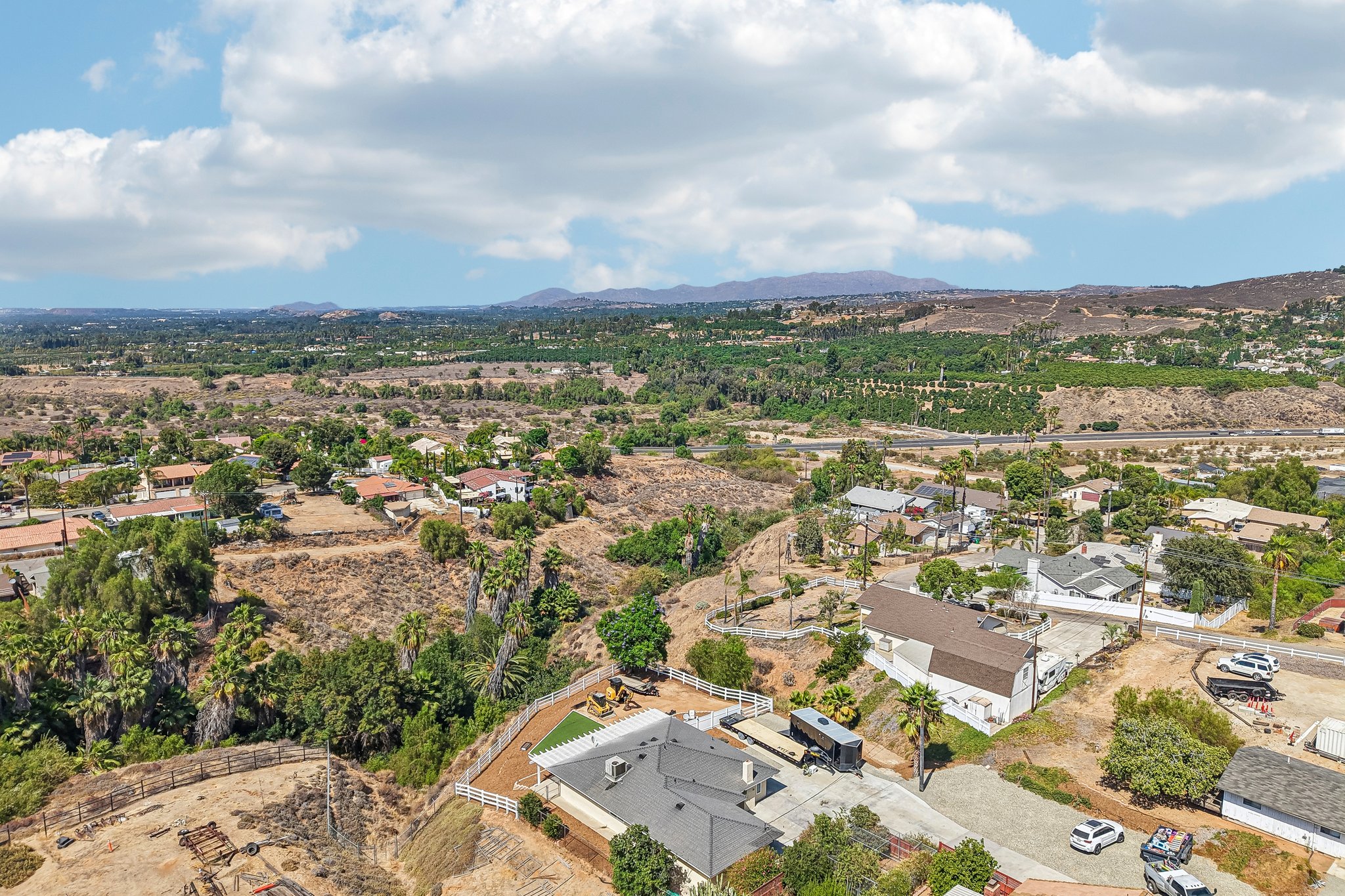 Laurel Dr-S0708-040.jpg