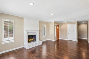 Laurel Dr-S0708-004.jpg