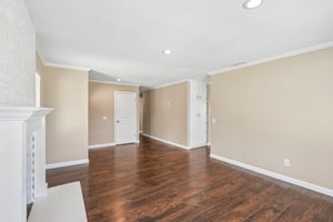 Laurel Dr-S0708-005.jpg