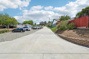 Laurel Dr-S0708-031.jpg