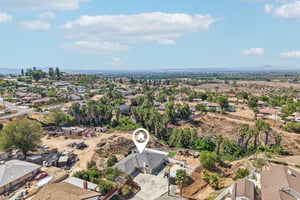 Laurel Dr-S0708-035.jpg
