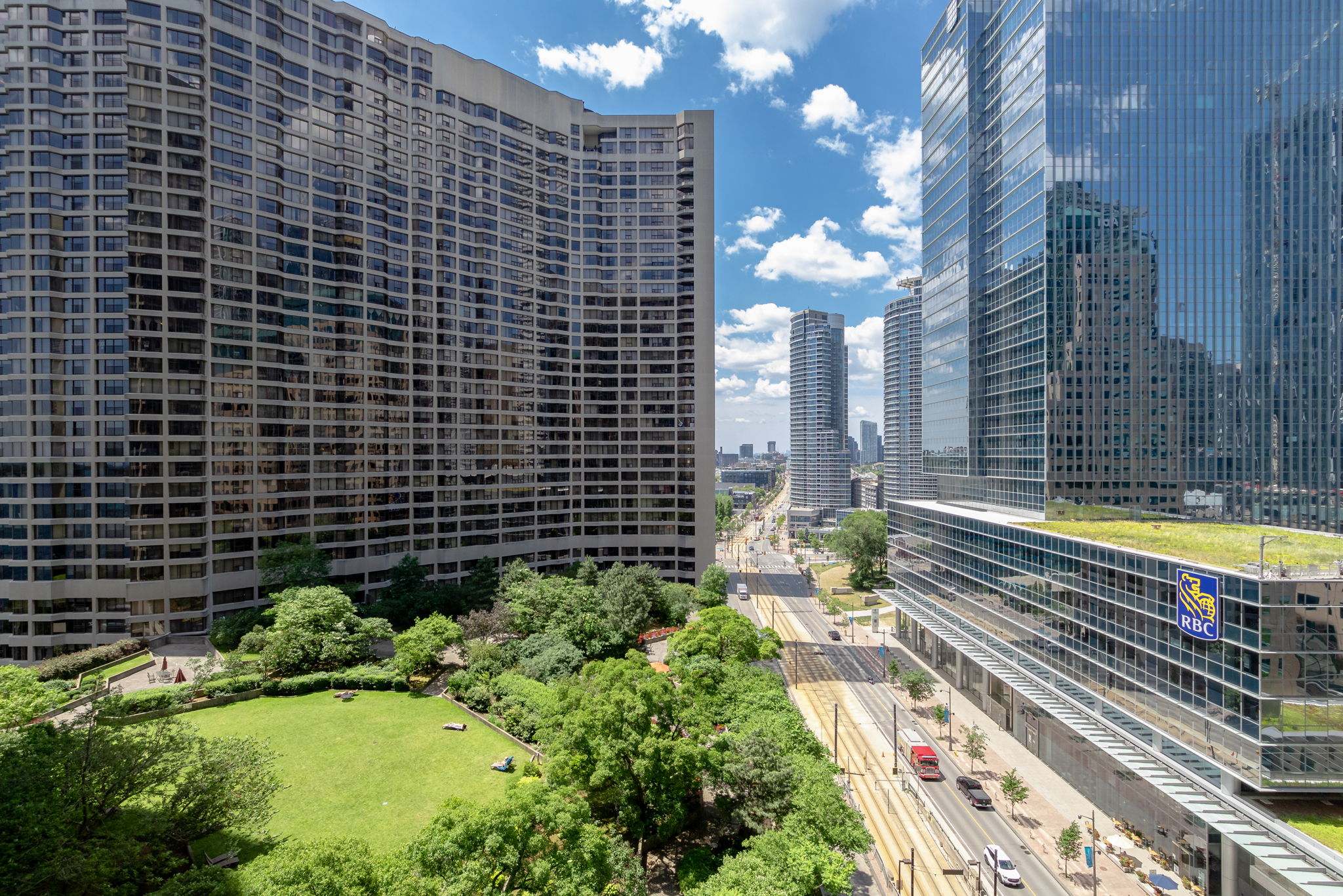 Toronto property showcase — delivered property photograph 40