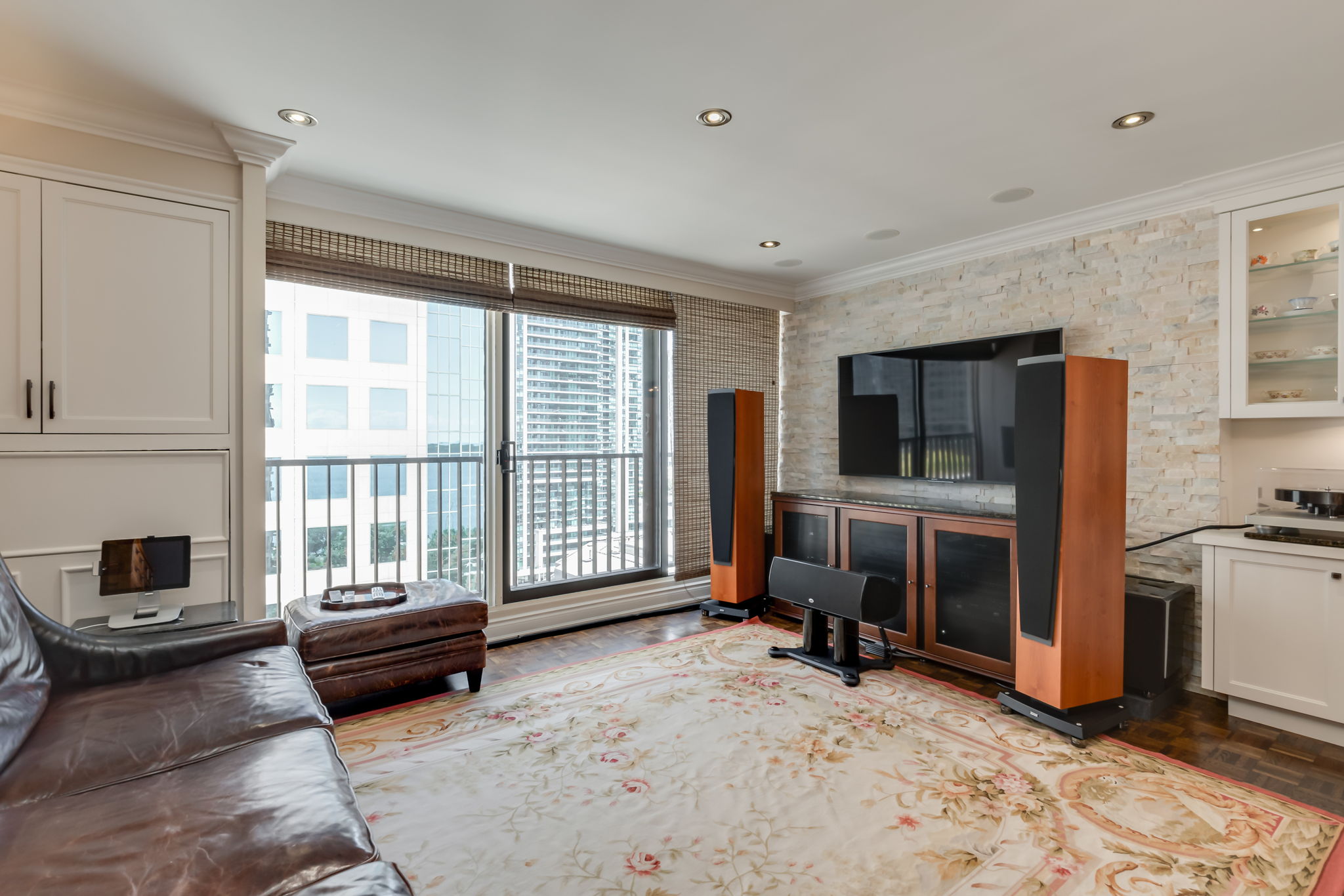 Toronto property showcase — delivered property photograph 3