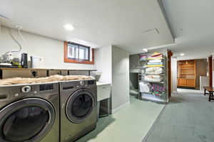  Photo 40