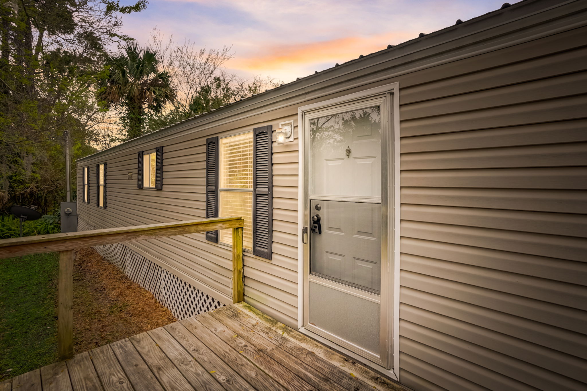 Robles Ave - VT-001