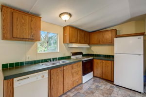 Robles Ave-007