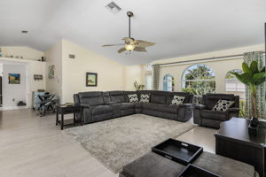 14350 Hampton Lake Ct, Fort Myers, FL 33908, USA Photo 6