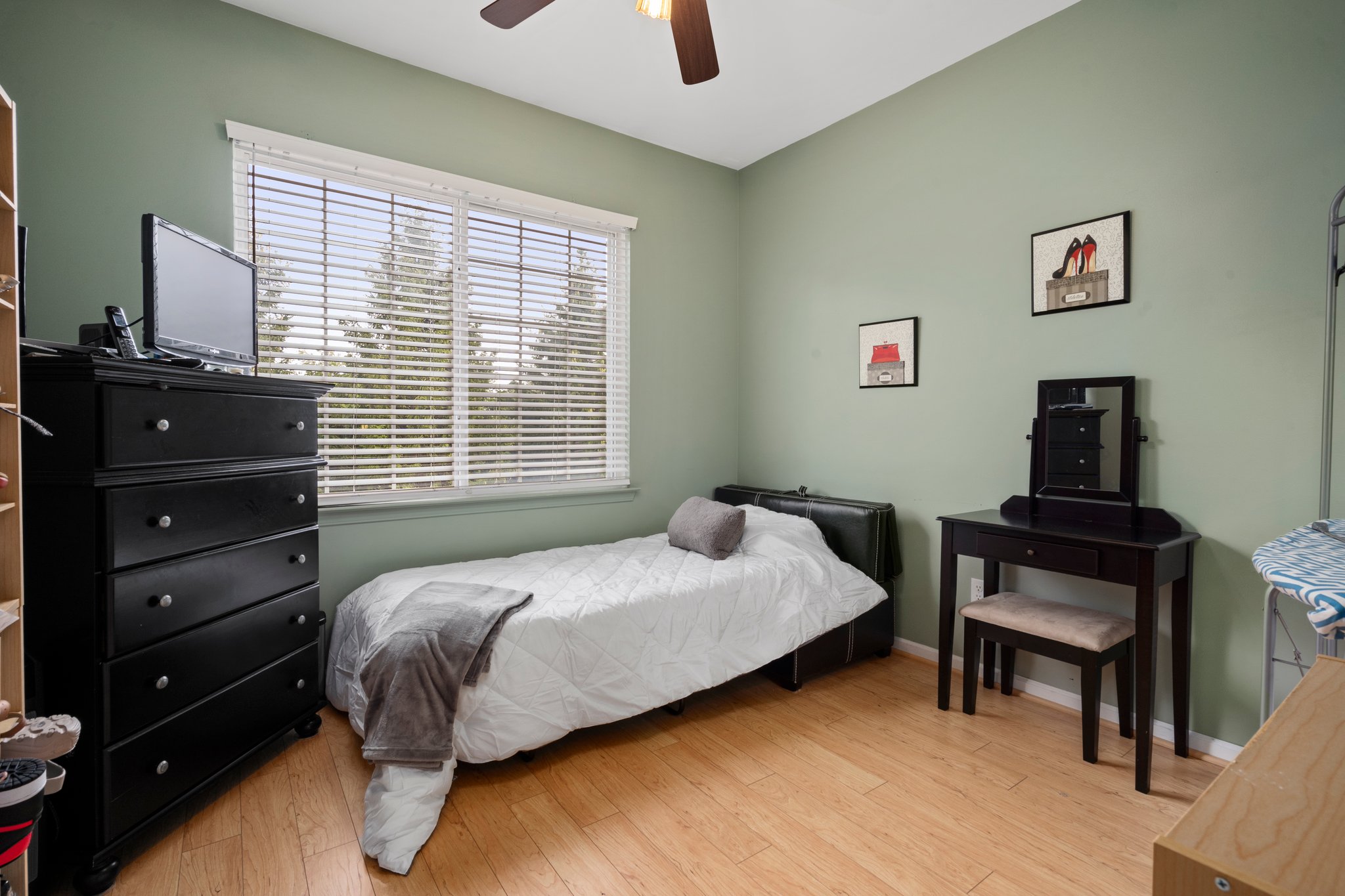 14351 Vauxhall Dr, Sterling Heights, MI 48313, USA Photo 20