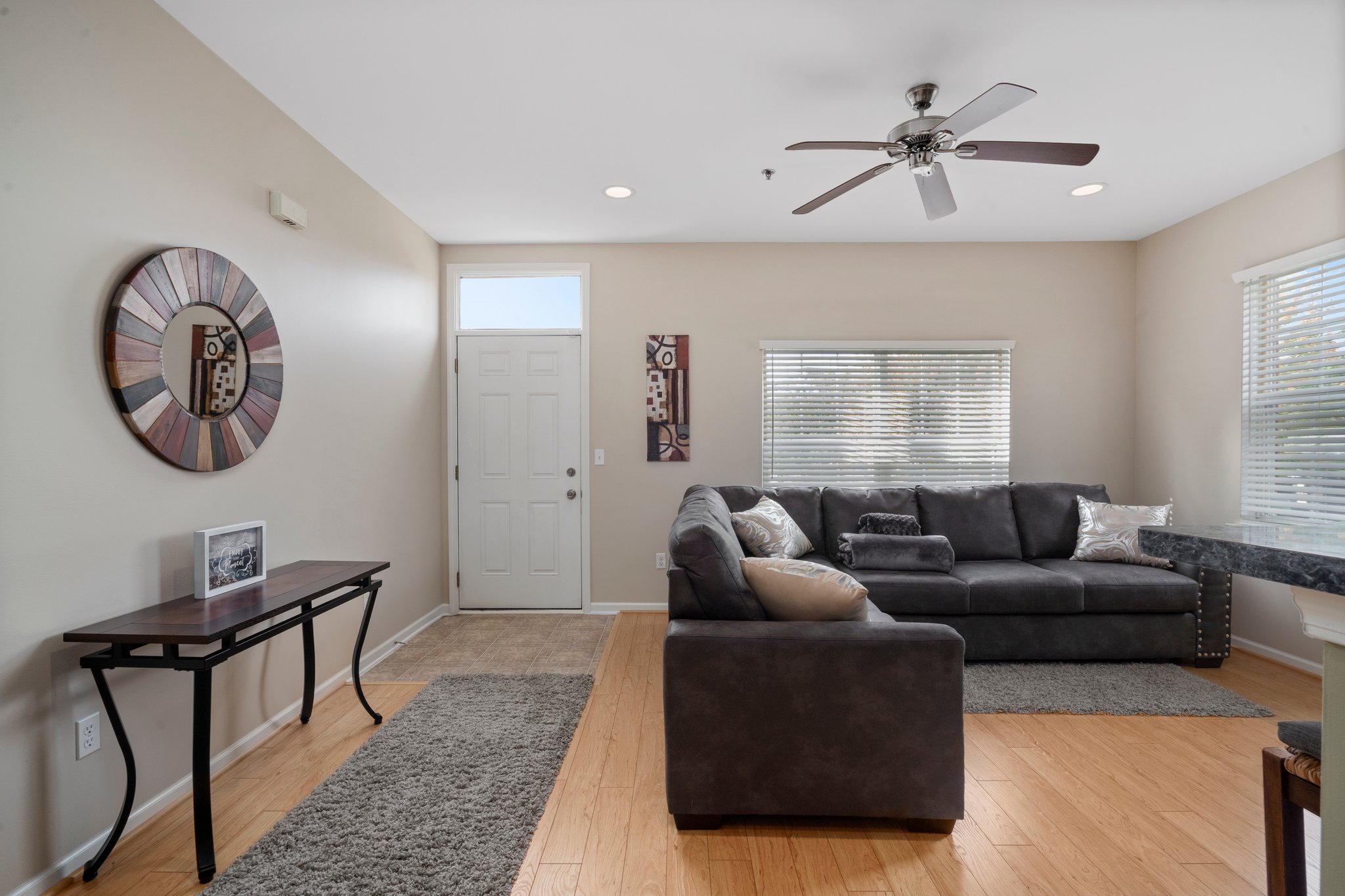 14351 Vauxhall Dr, Sterling Heights, MI 48313, USA Photo 6