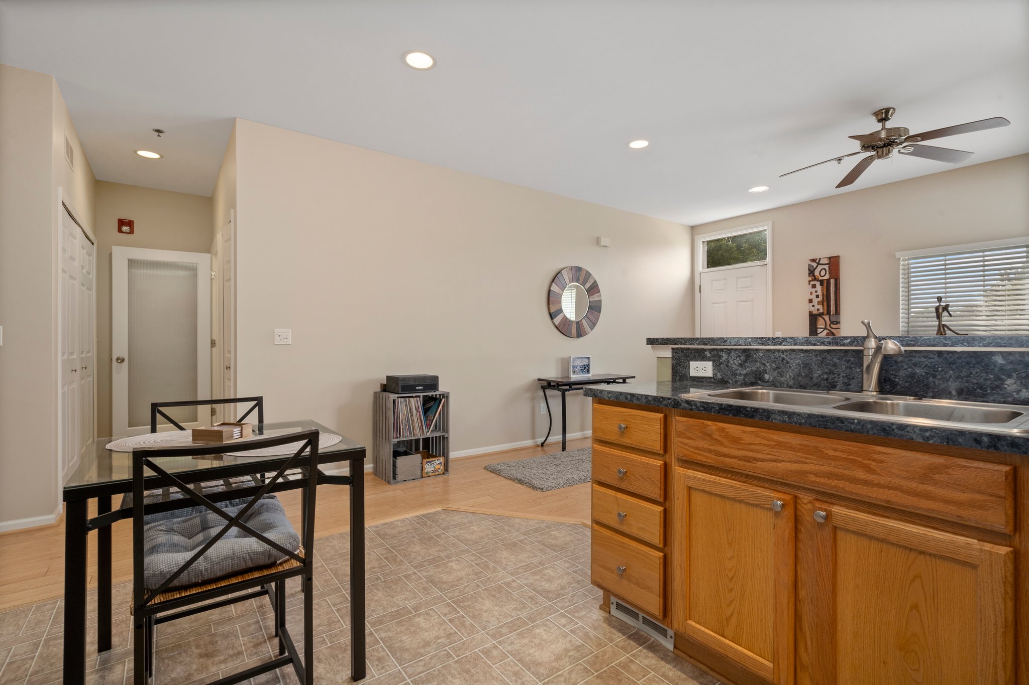 14351 Vauxhall Dr, Sterling Heights, MI 48313, USA Photo 13