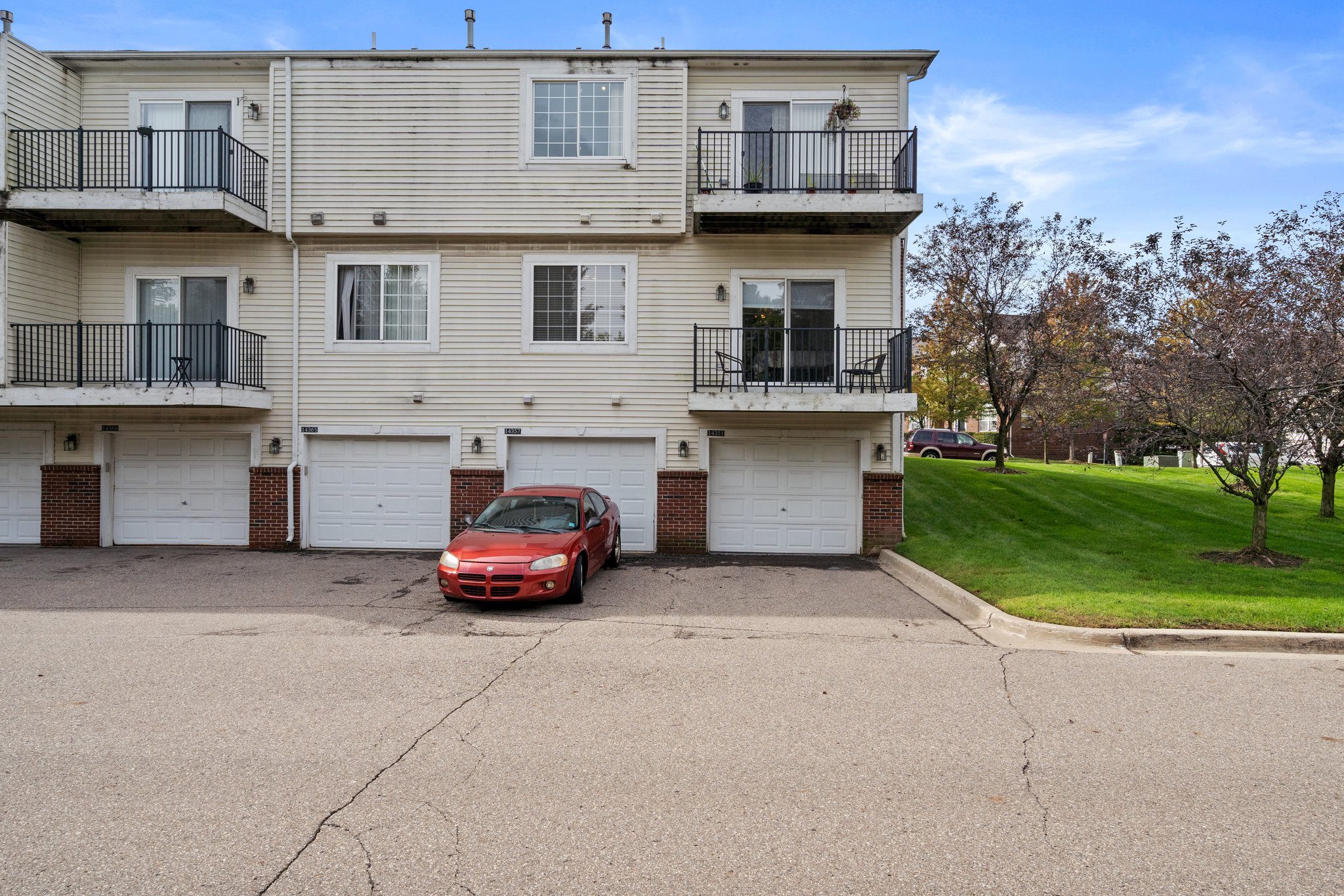 14351 Vauxhall Dr, Sterling Heights, MI 48313, USA Photo 33