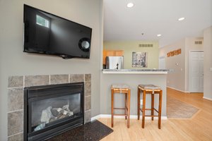 14351 Vauxhall Dr, Sterling Heights, MI 48313, USA Photo 8