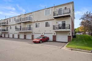 14351 Vauxhall Dr, Sterling Heights, MI 48313, USA Photo 31