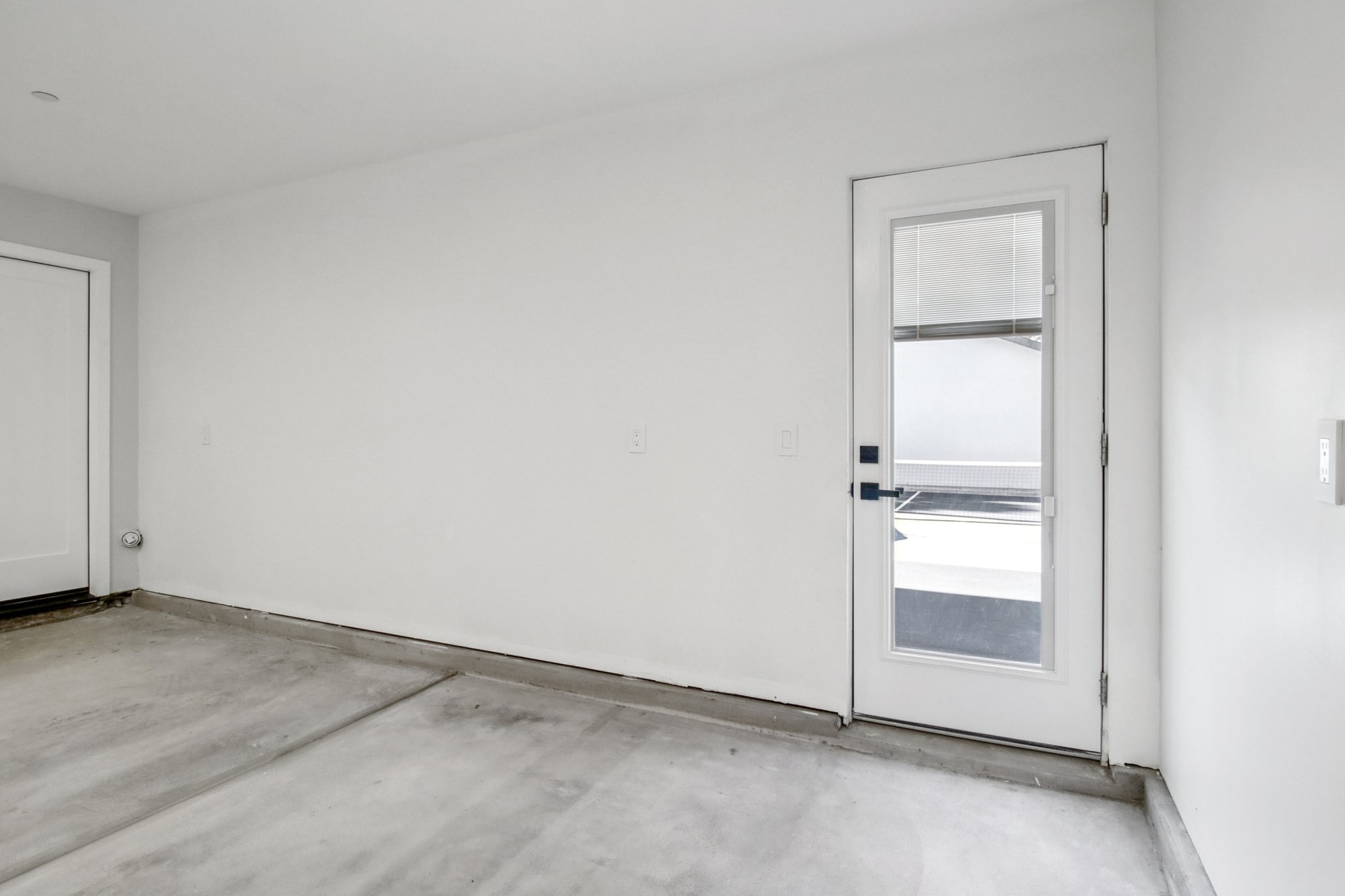 Lenray Ave-S0710-097.jpg