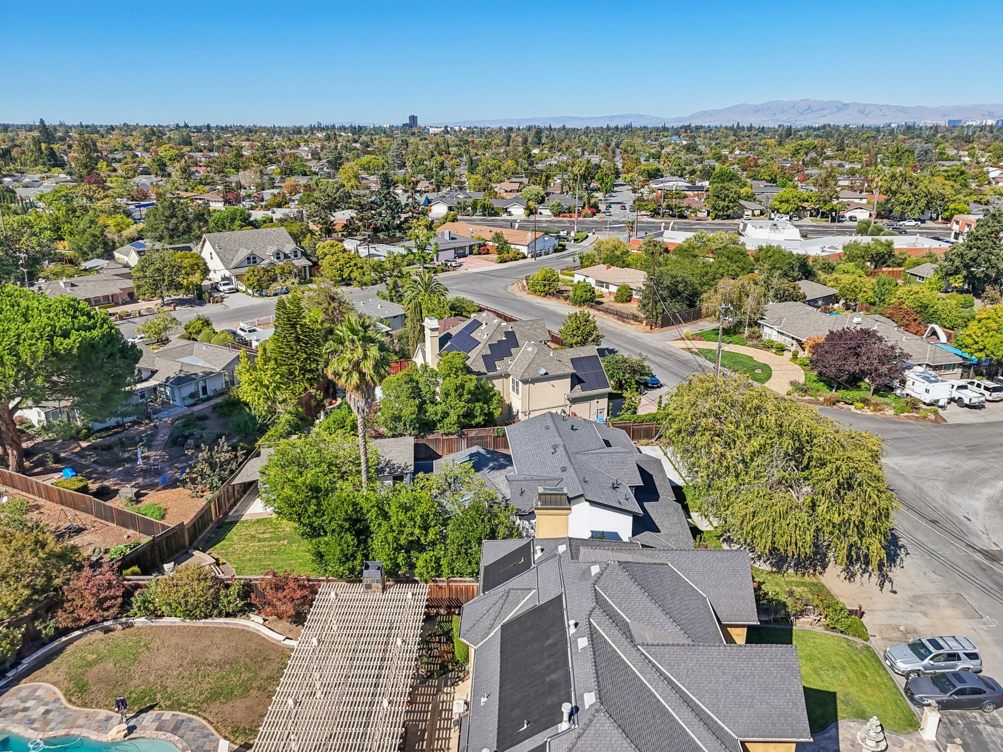 Lenray Ave-S0710-113.jpg