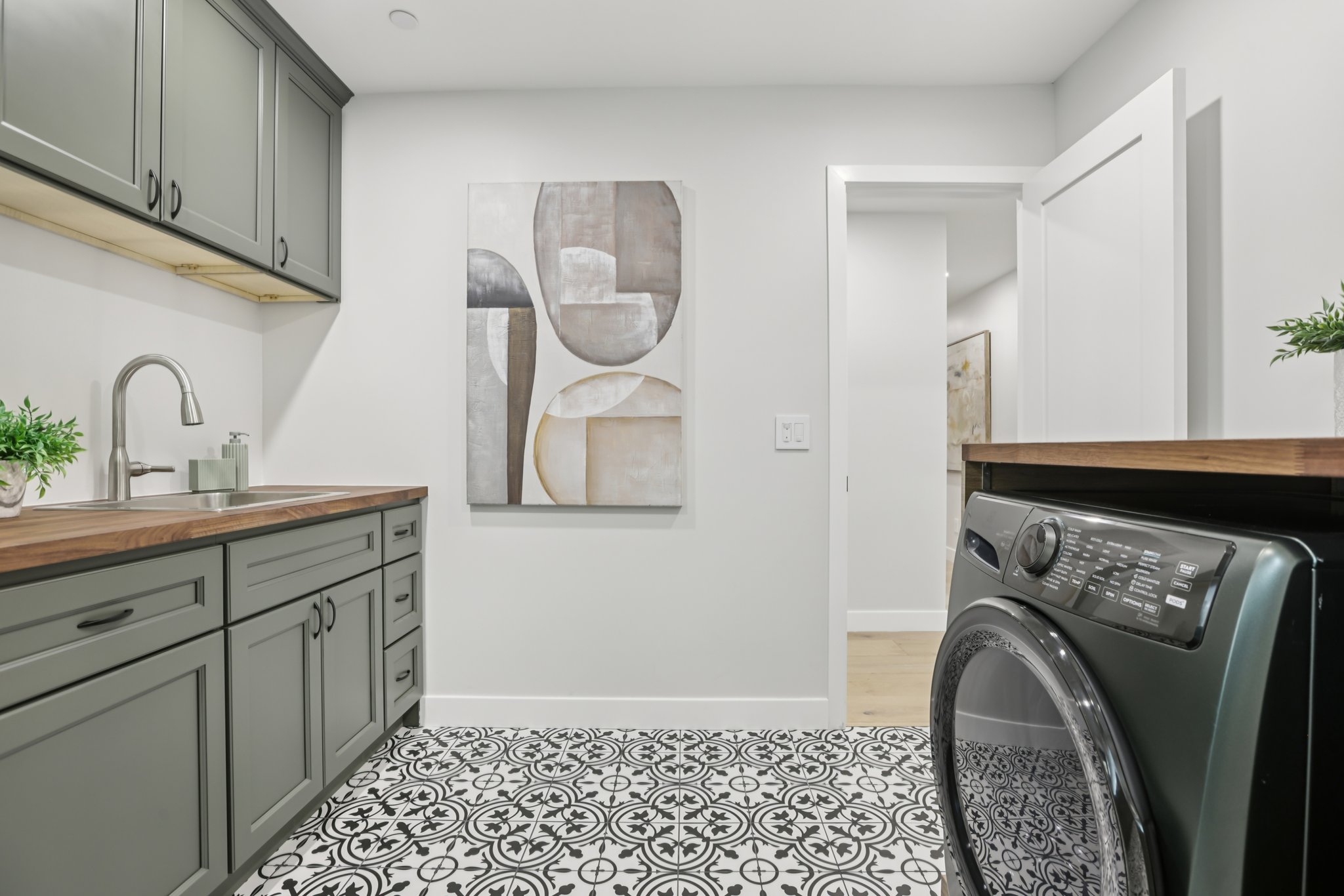 Lenray Ave-S0910-009.jpg