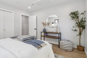 Lenray Ave-S0710-067.jpg