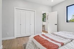 Lenray Ave-S0710-081.jpg