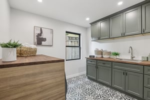 Lenray Ave-S0910-001.jpg