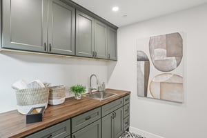 Lenray Ave-S0910-004.jpg