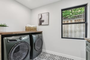 Lenray Ave-S0910-014.jpg