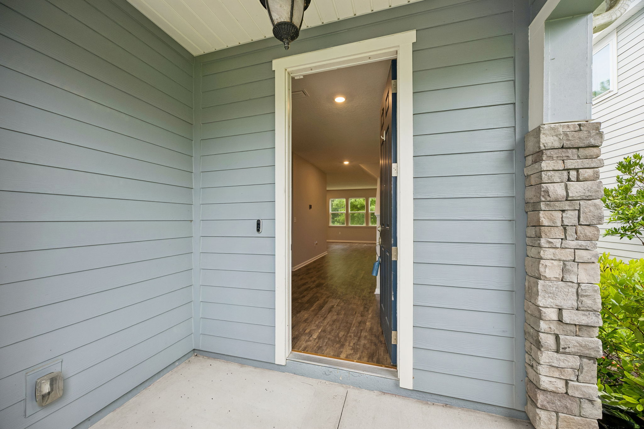Front Entry Detail