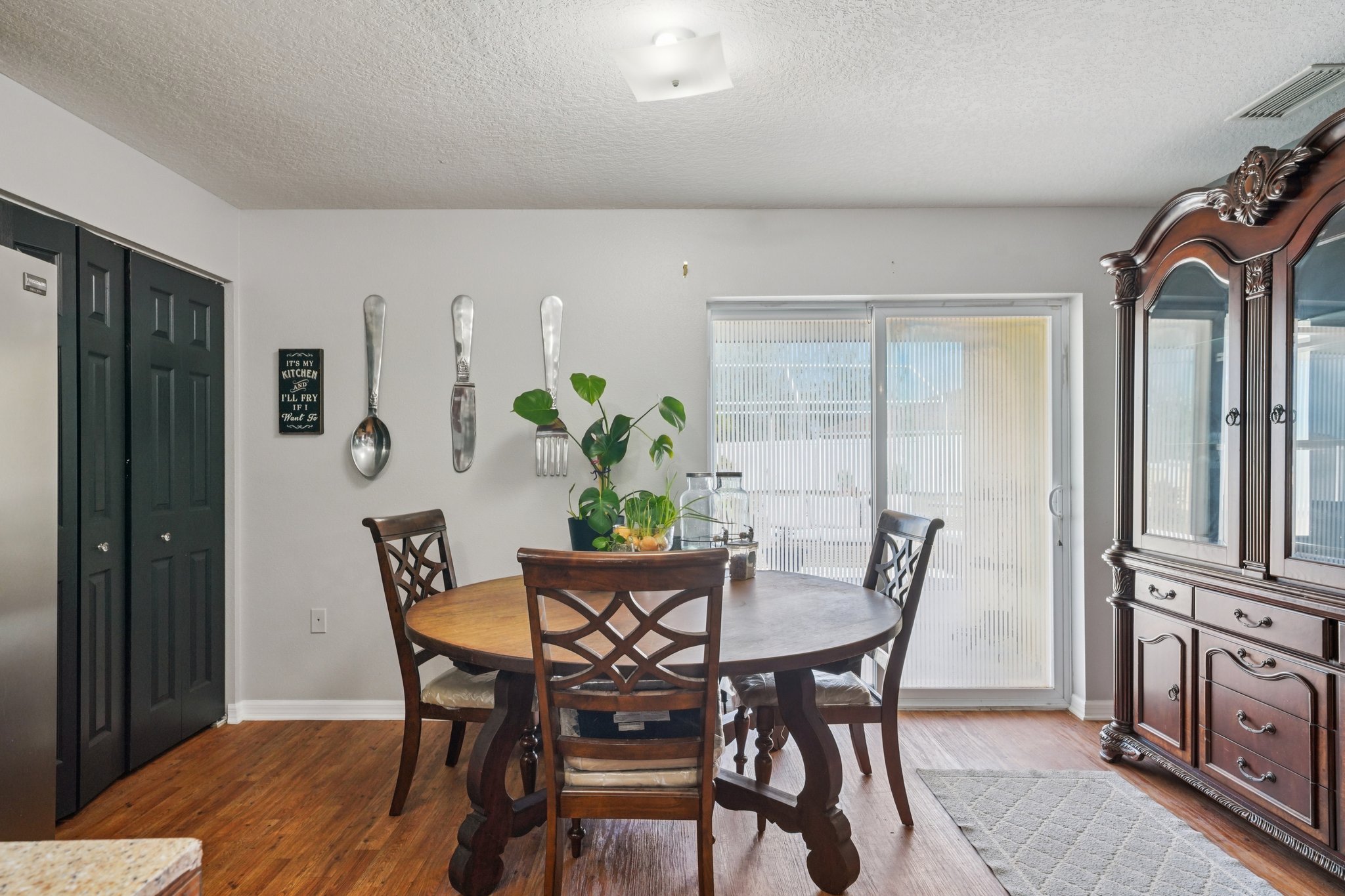 Blossom Bayou Cir-S2103-013.jpg