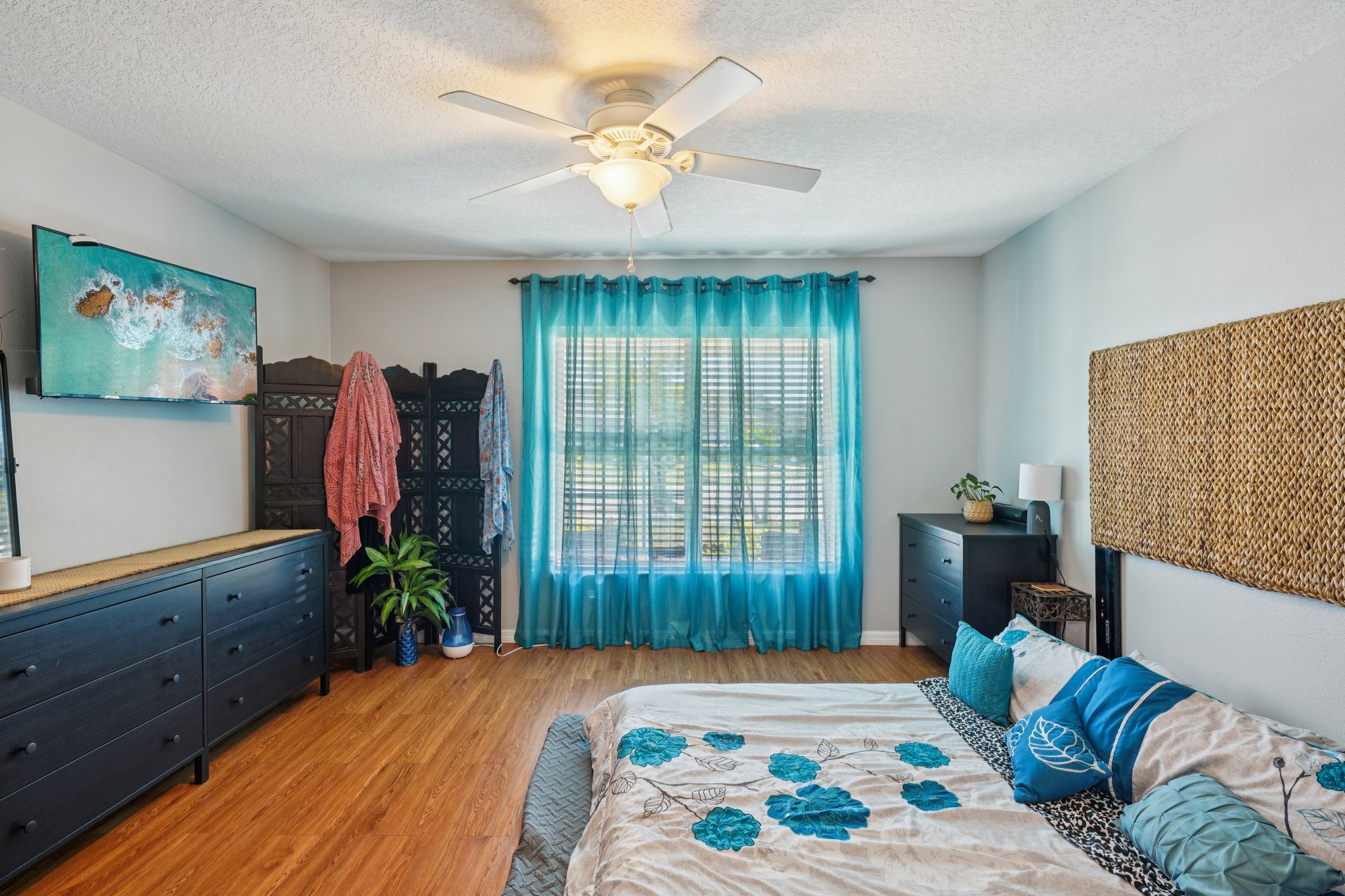 Blossom Bayou Cir-S2103-028.jpg