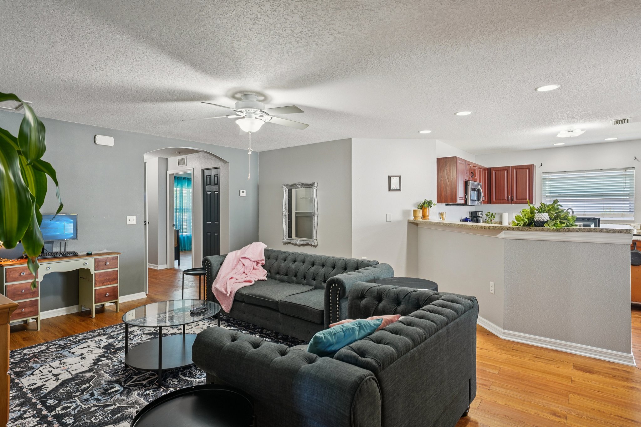 Blossom Bayou Cir-S2103-044.jpg