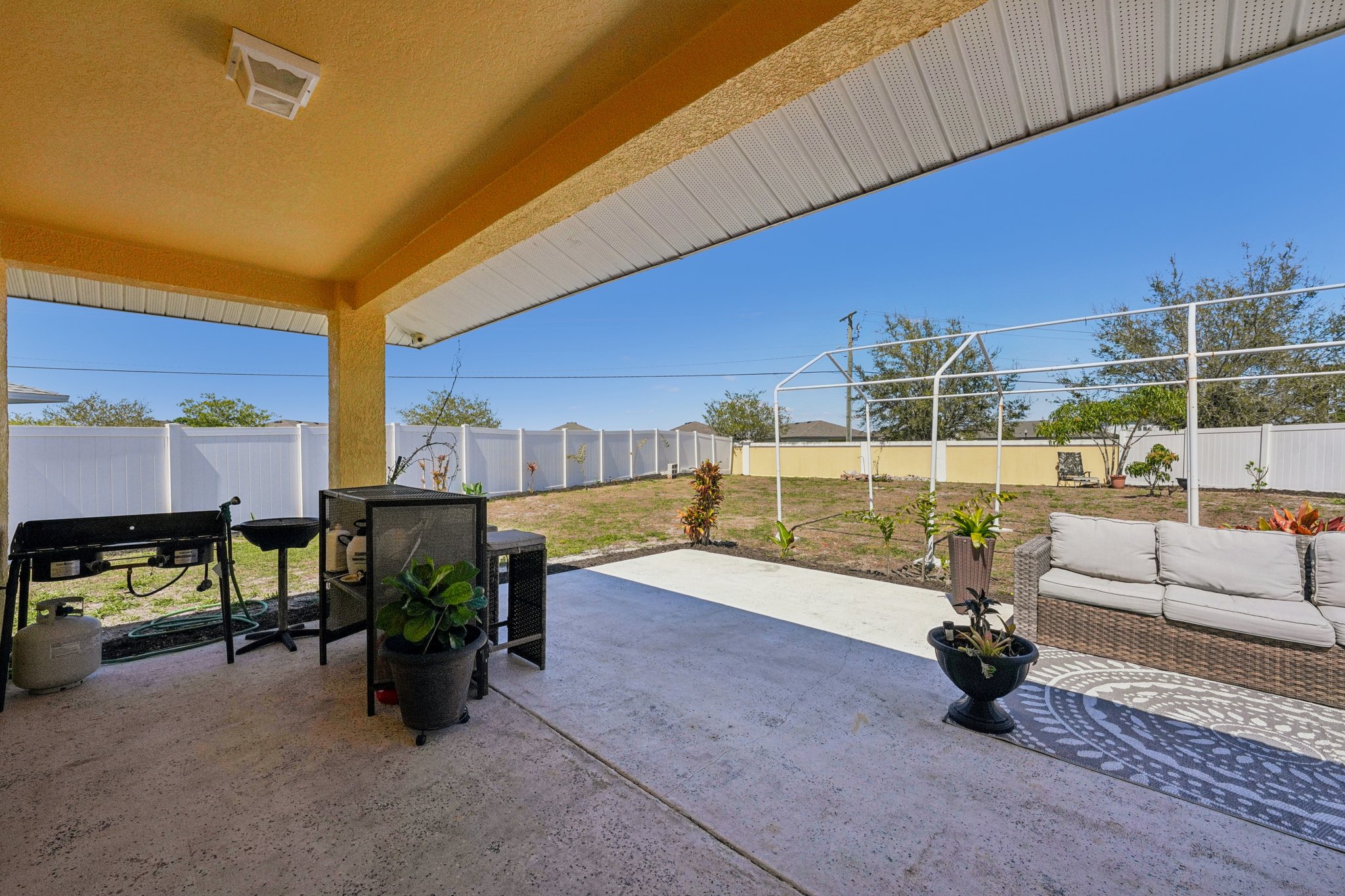 Blossom Bayou Cir-S2103-045.jpg