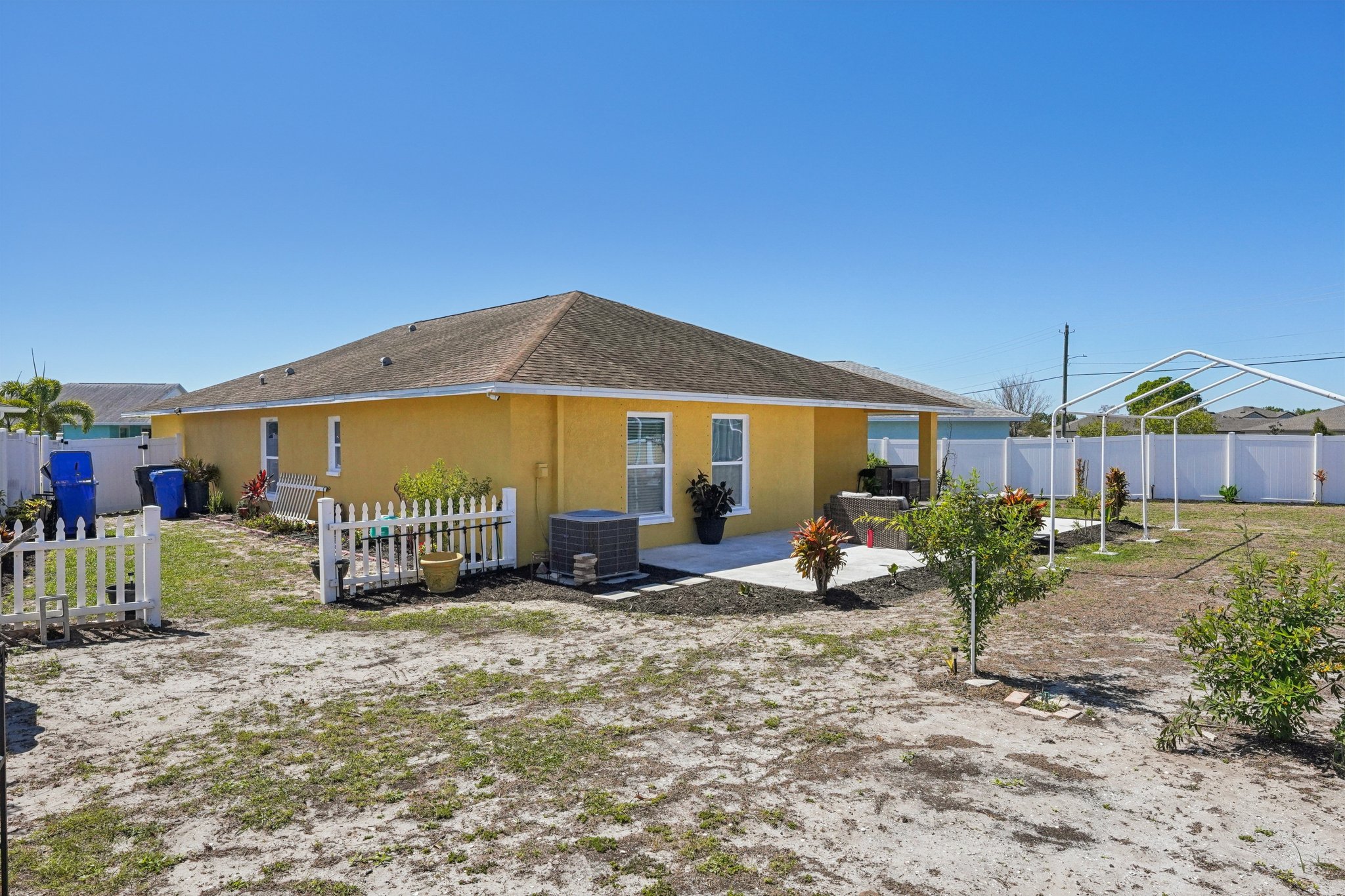 Blossom Bayou Cir-S2103-051.jpg