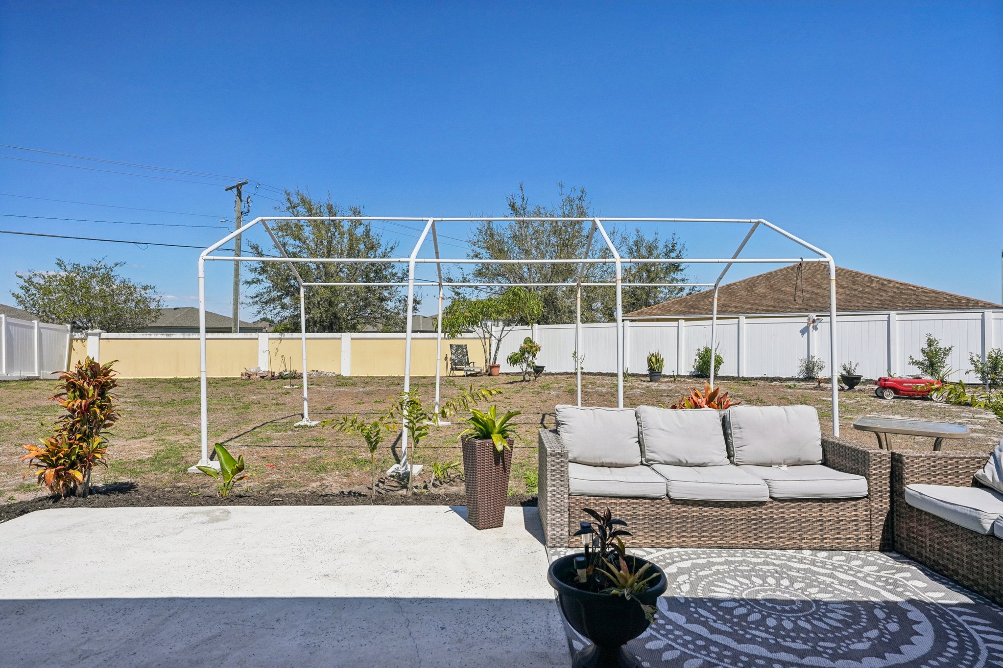 Blossom Bayou Cir-S2103-055.jpg