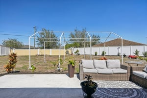 Blossom Bayou Cir-S2103-055.jpg