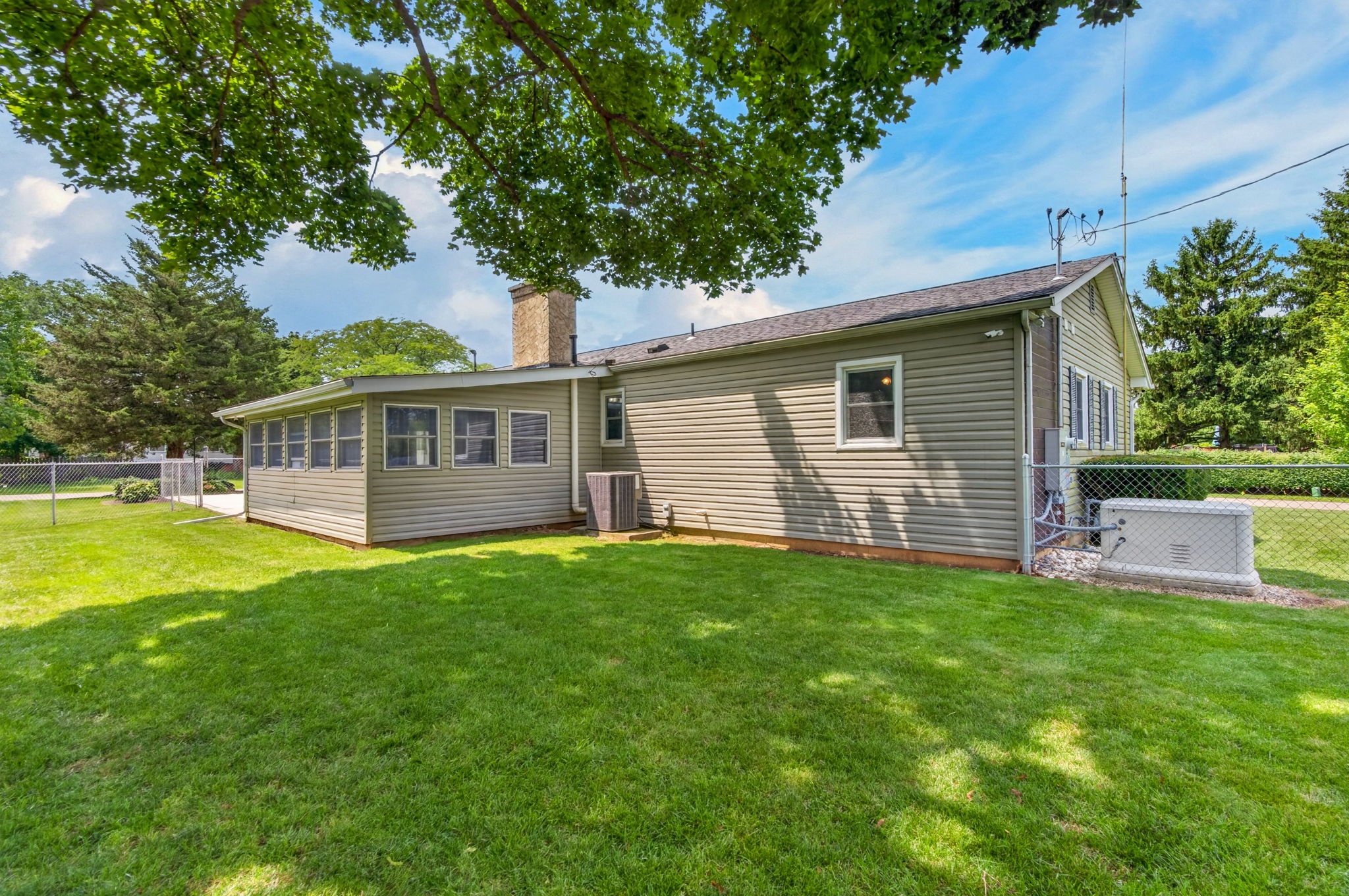 1438 Brenthaven Dr 24