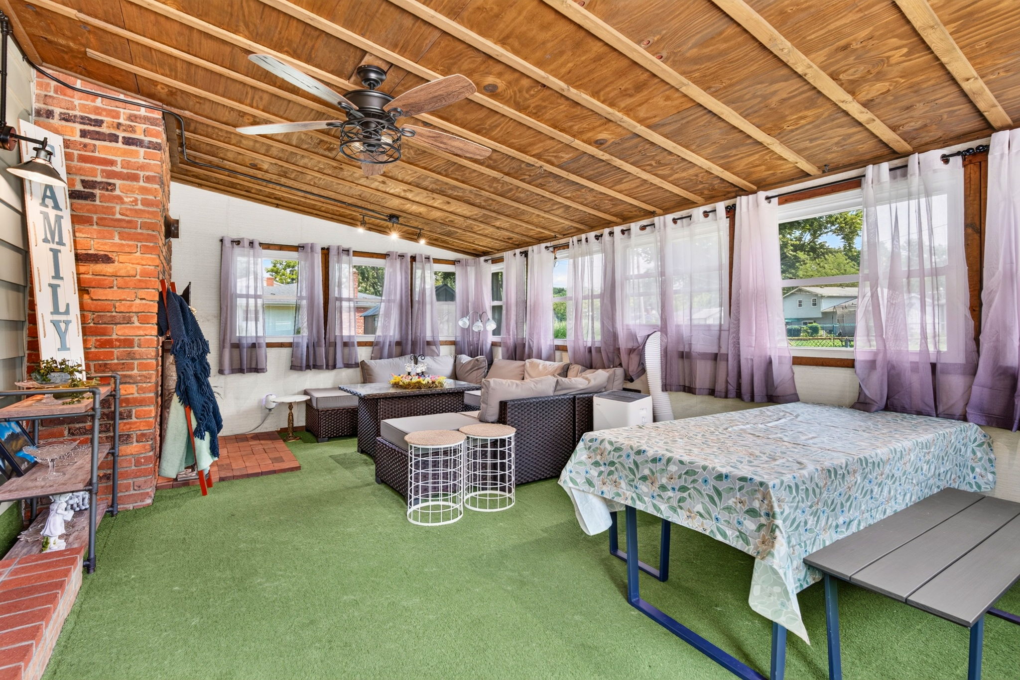 1438 Brenthaven Dr 56
