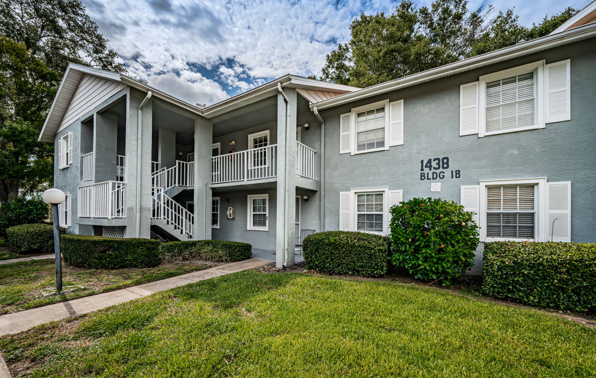 Front Exterior10
