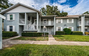 Front Exterior17