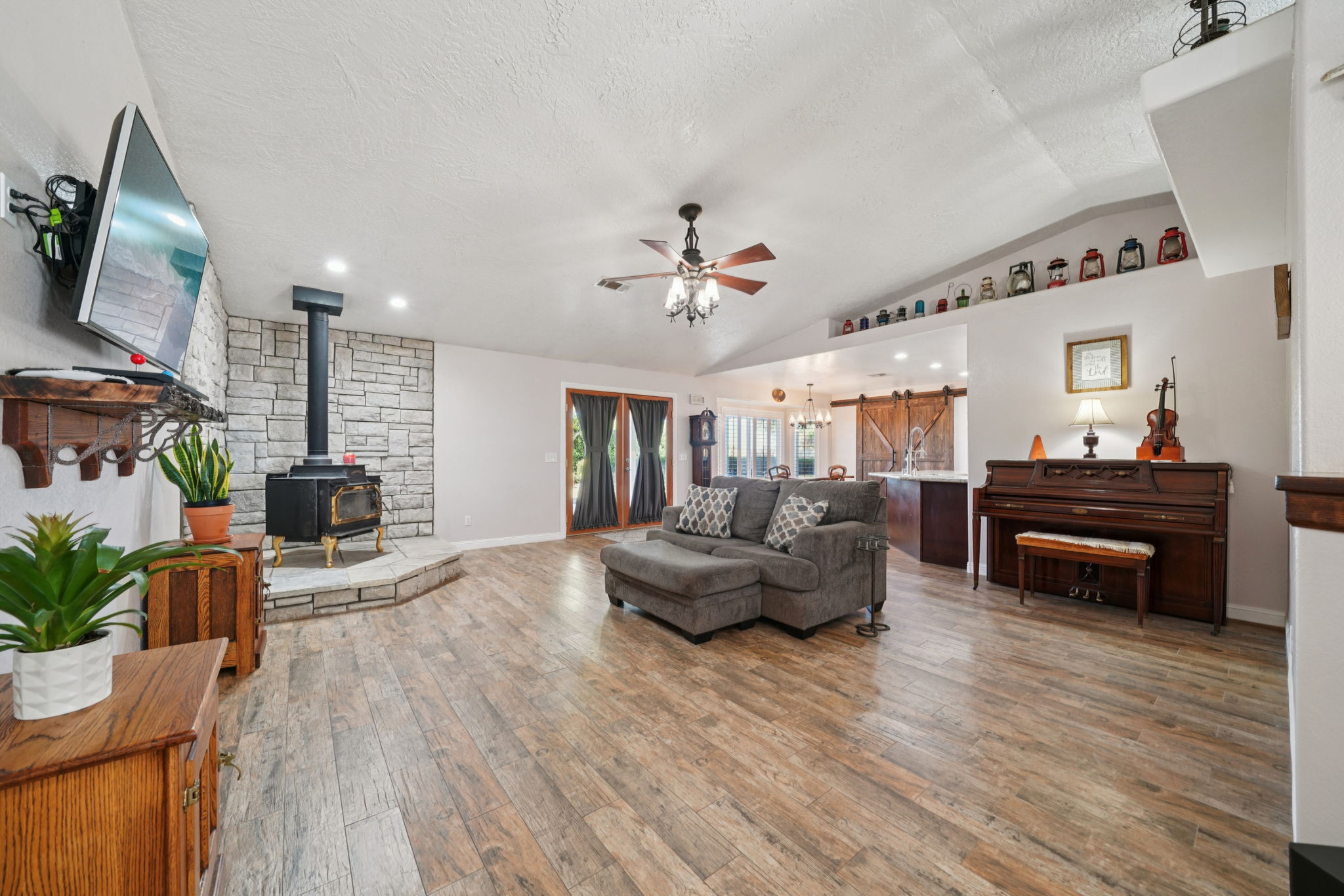 Musgrave Rd-S1610-016