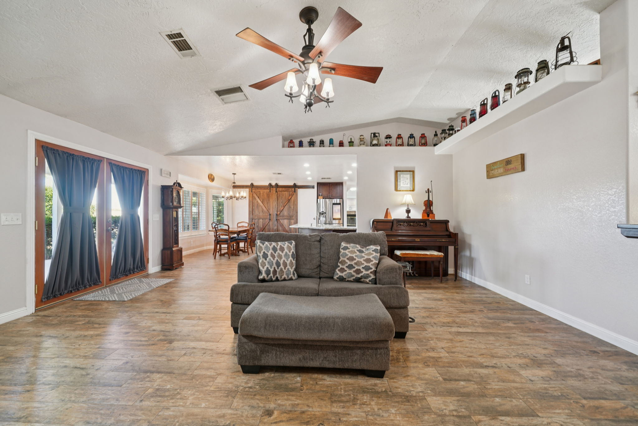 Musgrave Rd-S1610-017