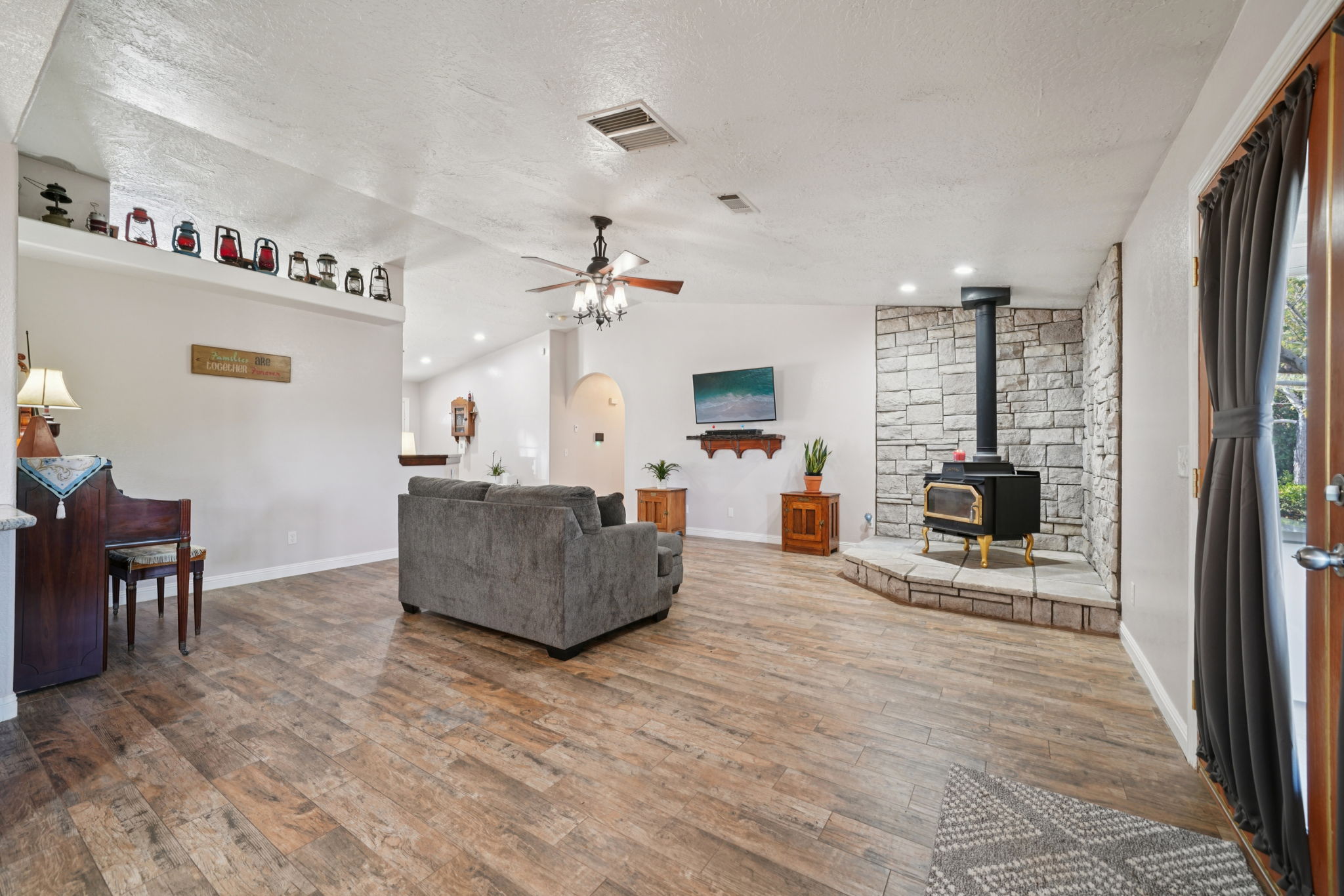 Musgrave Rd-S1610-019