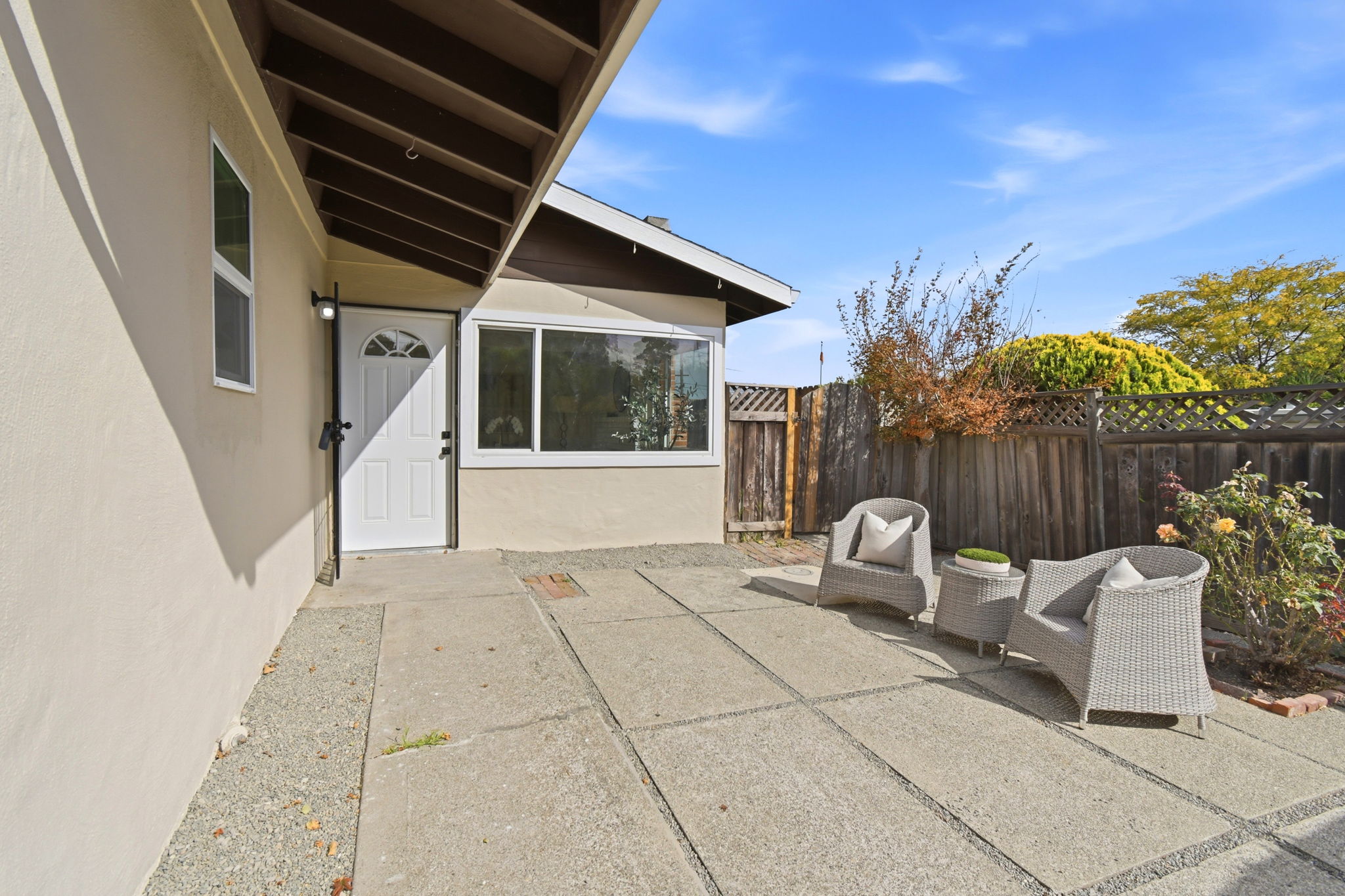 002_F8_1439 Karen Rd